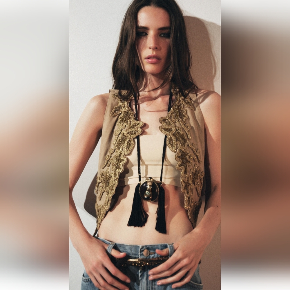 ZARA ZW COLLECTION OCHER CONTRAST EMBROIDERED VEST ✨️✨️✨️
